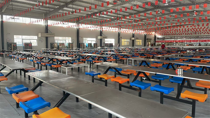 学校餐厅